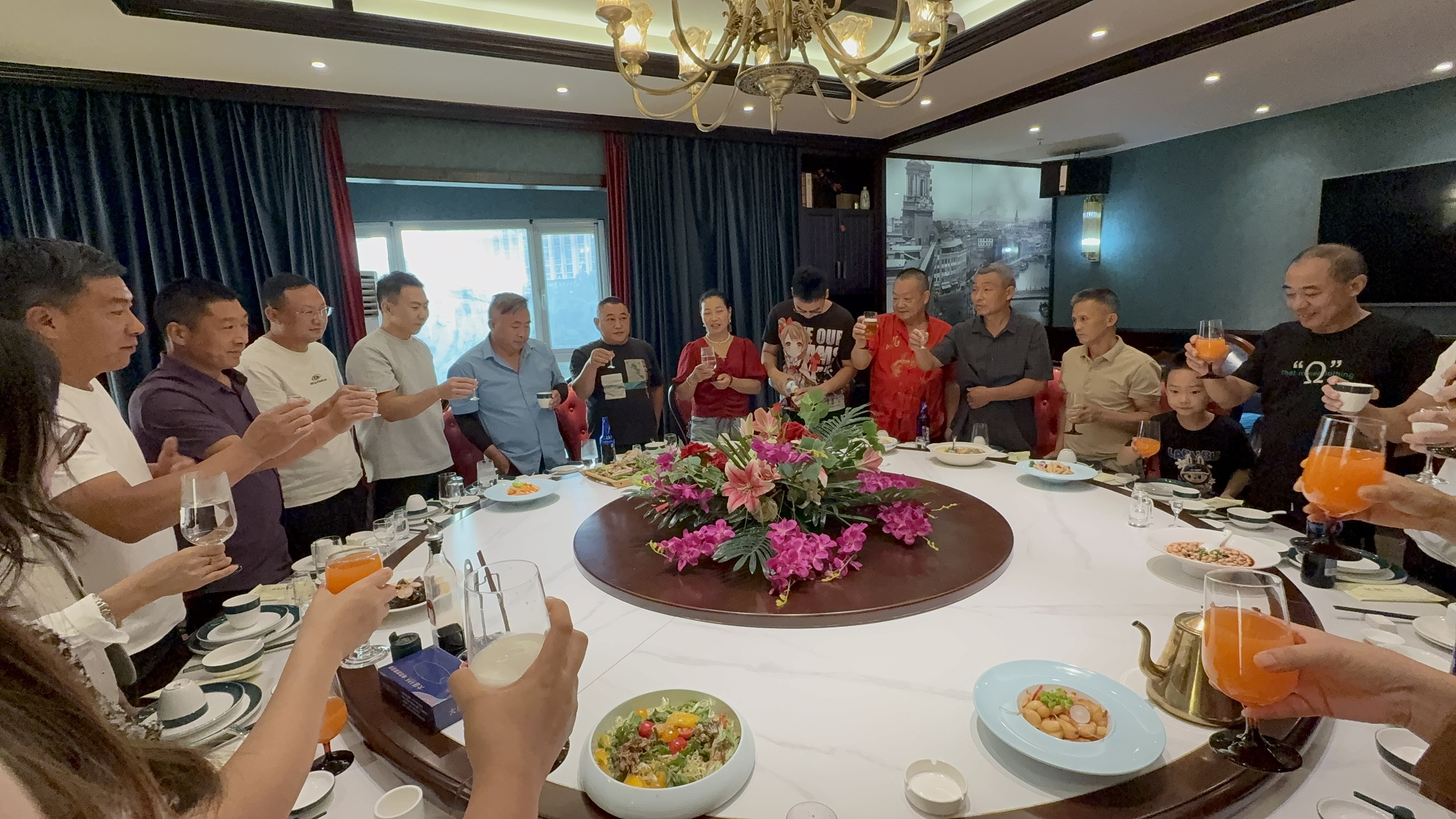 凝心聚力，共筑未來——記公司8月團建聚餐活動